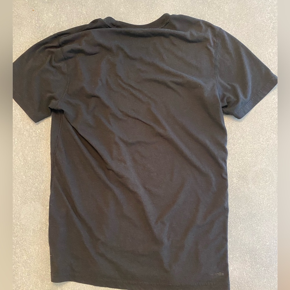 Adidas t shirt size small men’s